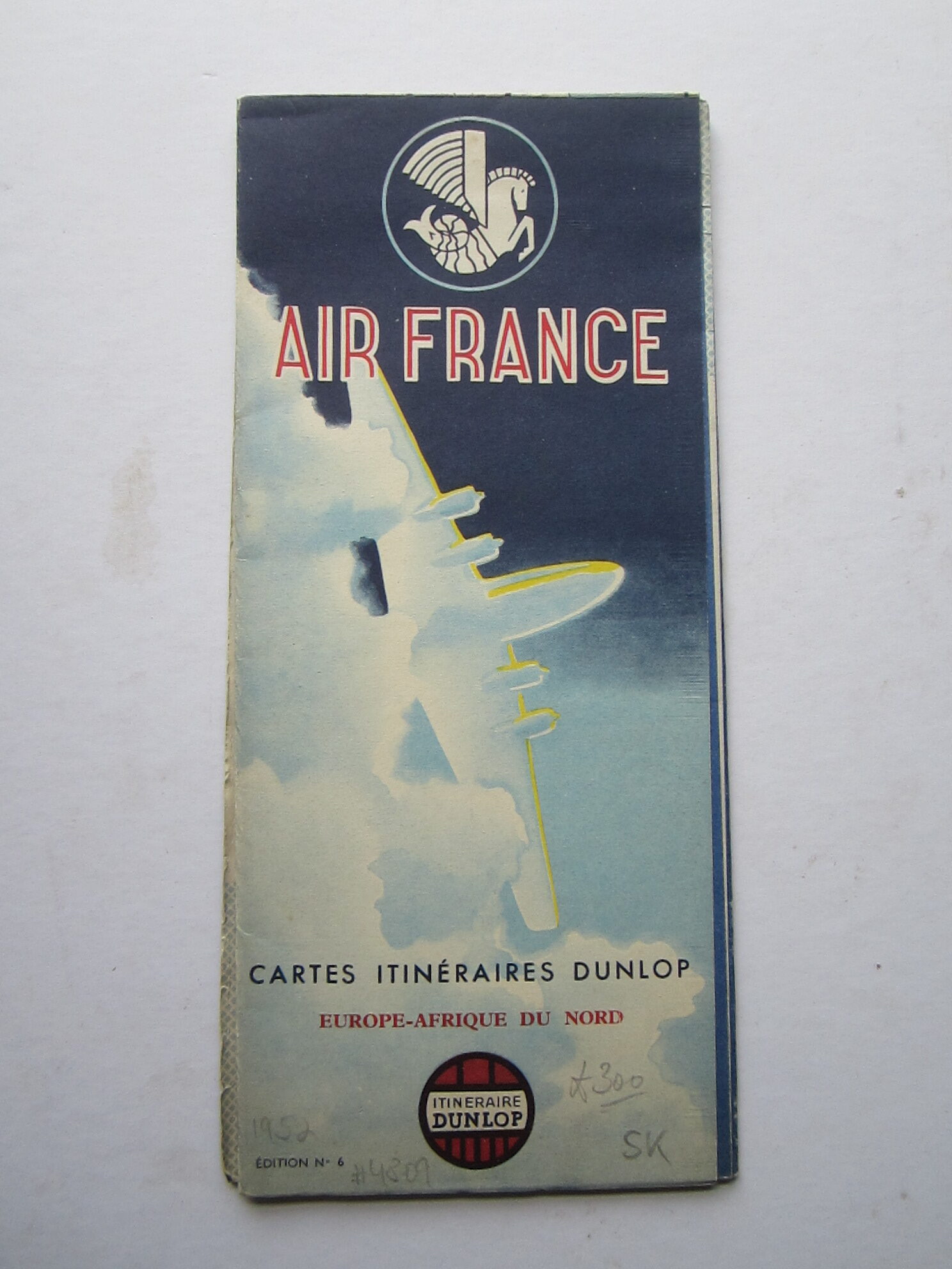 Europe - France - Pictorial Map - Folding Map